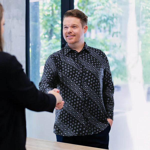 Men's Long-Sleeved Batik Shirt - Jet Alur